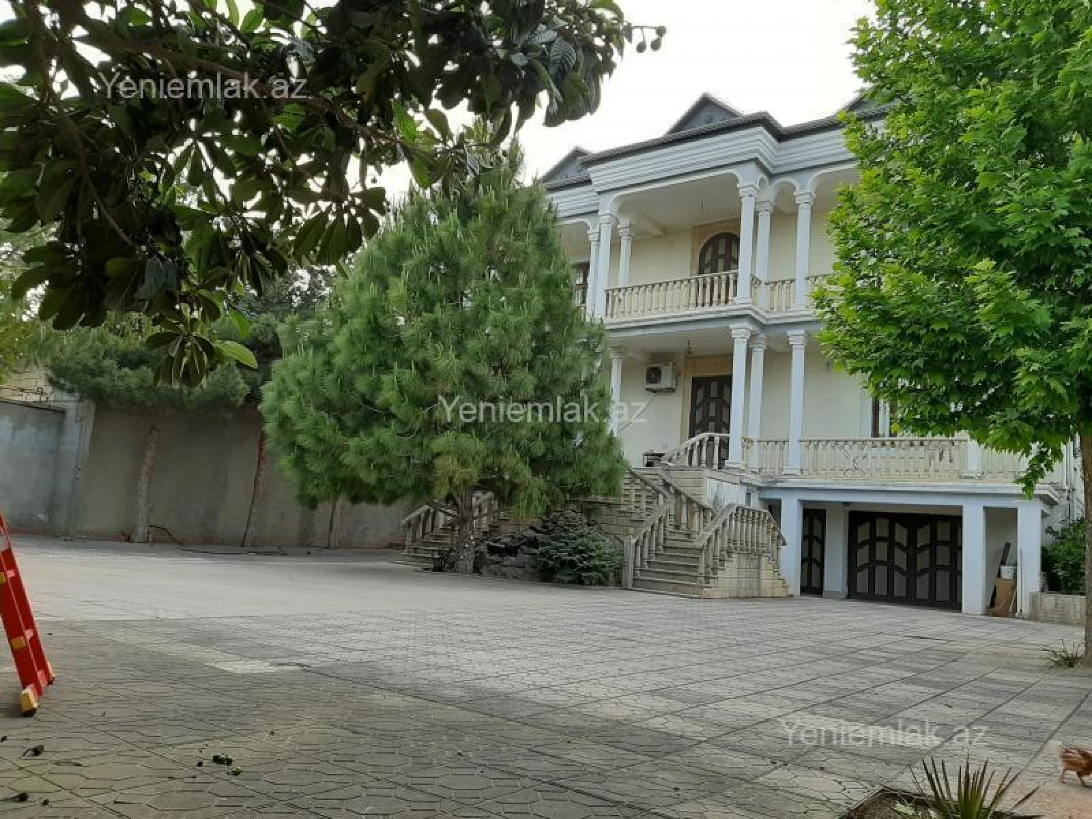 Satılır 6 otaqlı həyət evi 470 m²
