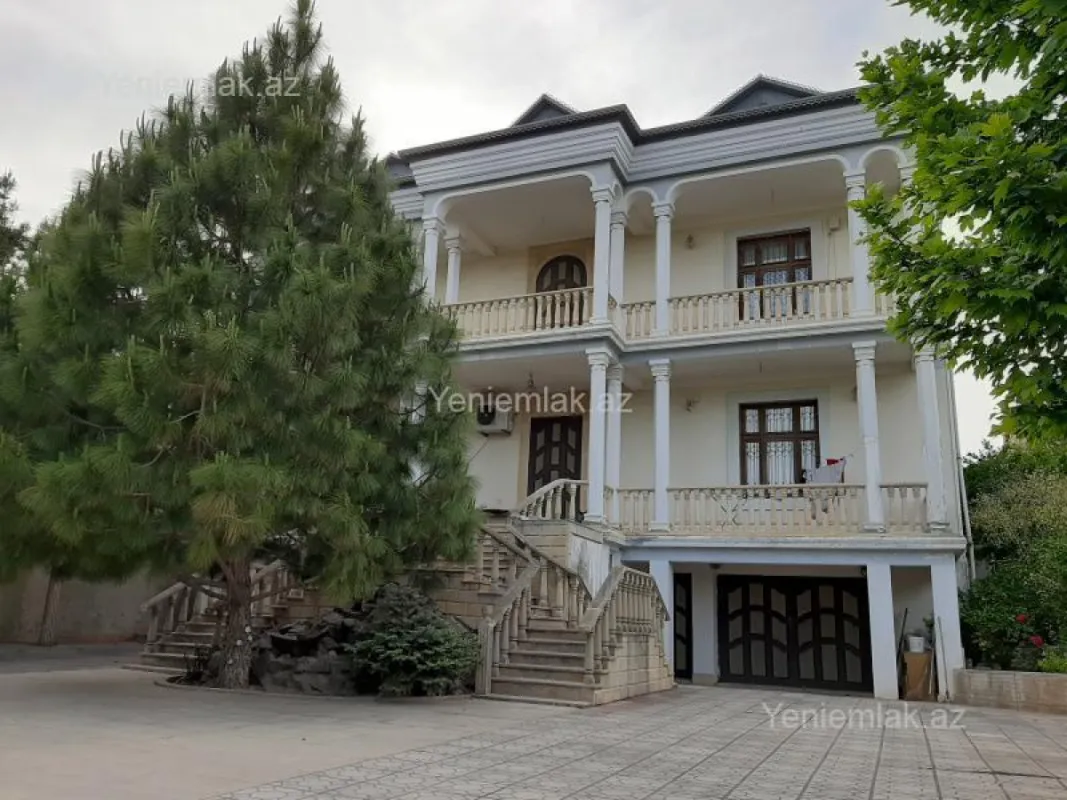 Satılır 6 otaqlı həyət evi 470 m²