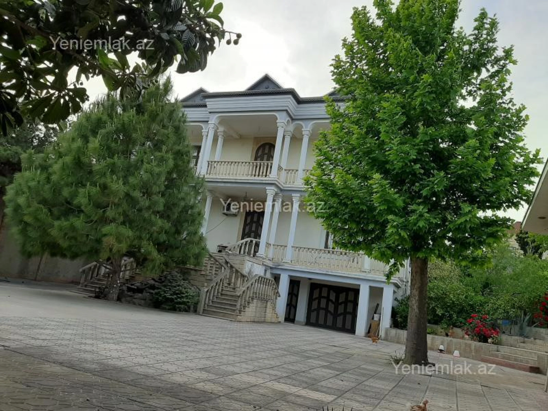 Satılır 6 otaqlı həyət evi 470 m²