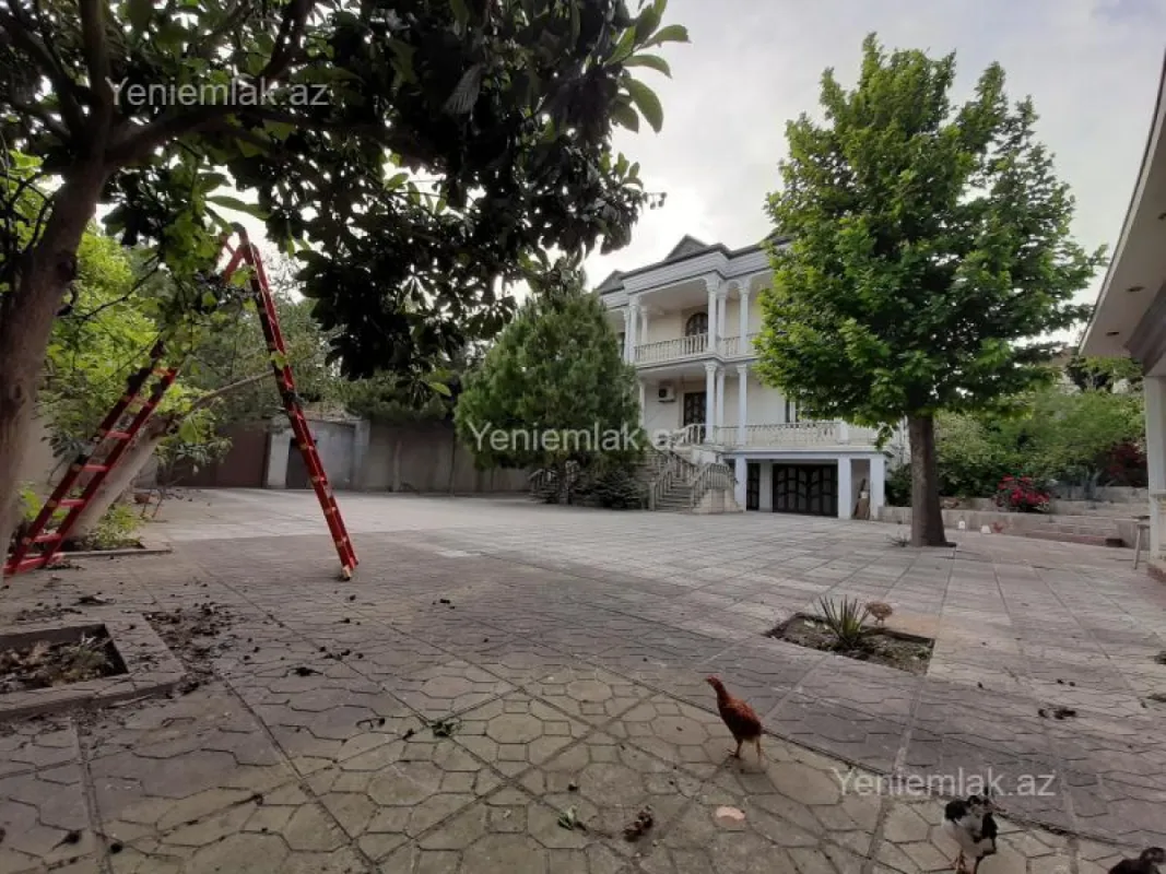 Satılır 6 otaqlı həyət evi 470 m²