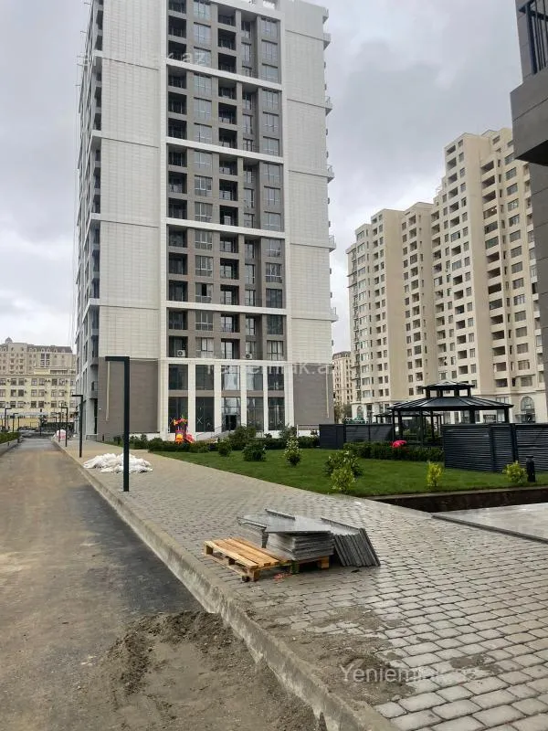 Satılır 3 otaqlı yeni tikili 147 m²