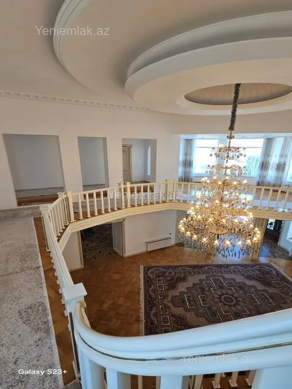 Satılır 6 otaqlı həyət evi 460 m²