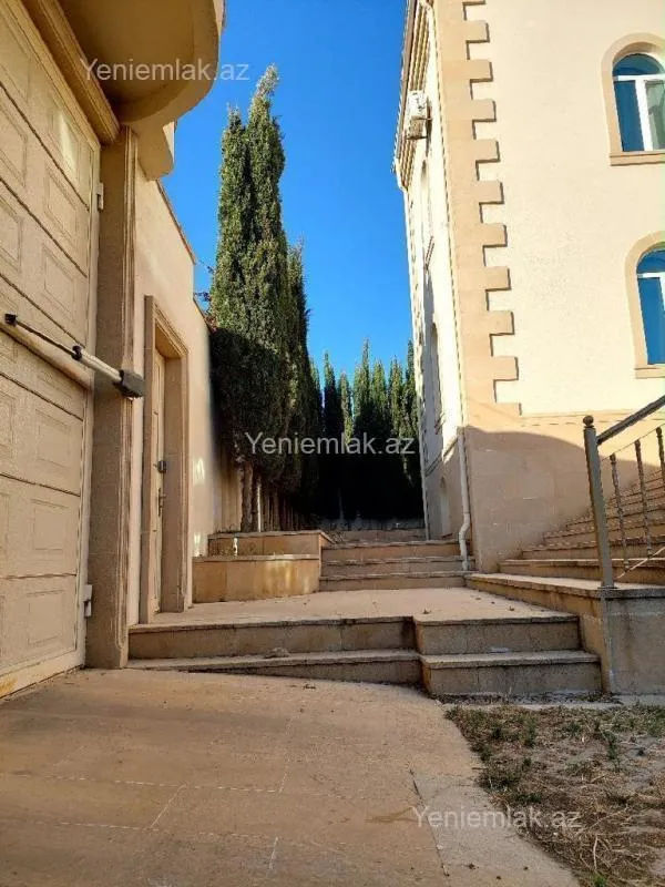 Satılır 6 otaqlı həyət evi 460 m²