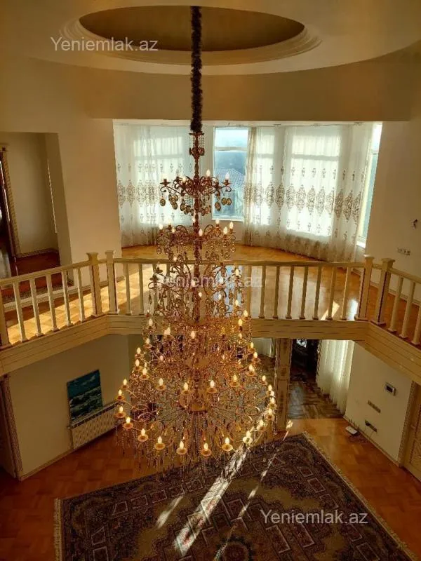 Satılır 6 otaqlı həyət evi 460 m²