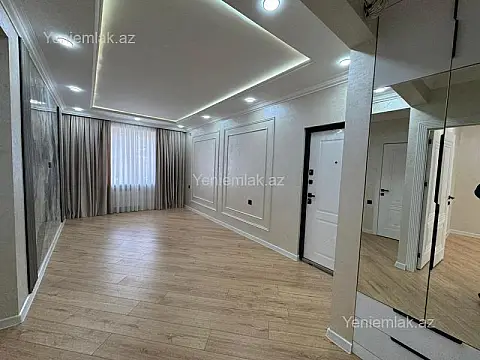 Satılır 3 otaqlı köhnə tikili 75 m²