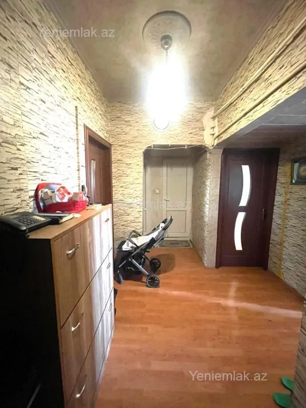 Satılır 3 otaqlı köhnə tikili 85 m²