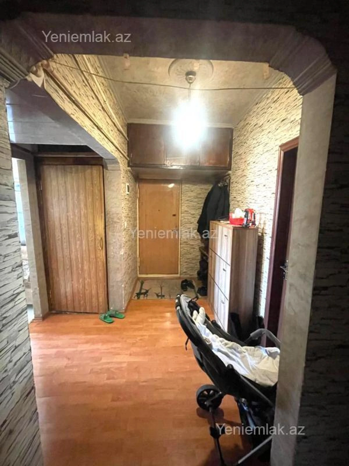 Satılır 3 otaqlı köhnə tikili 85 m²