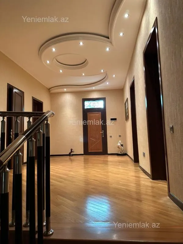 Satılır 6 otaqlı həyət evi 400 m²