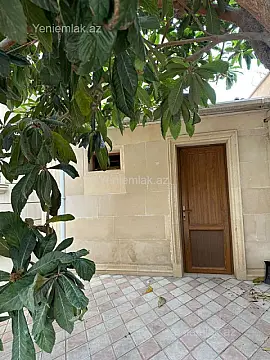 Satılır 6 otaqlı həyət evi 400 m²