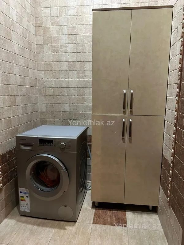 Satılır 6 otaqlı həyət evi 400 m²