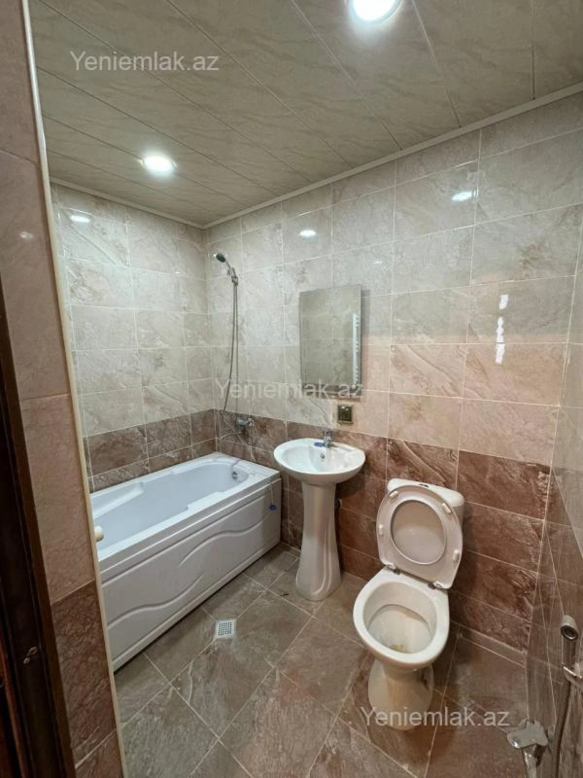 Satılır 4 otaqlı yeni tikili 110 m²