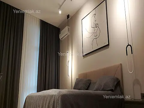 Satılır 3 otaqlı yeni tikili 130 m²