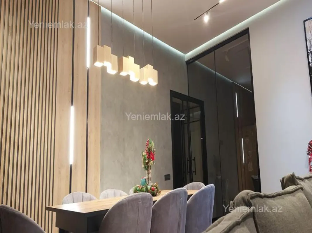 Satılır 3 otaqlı yeni tikili 130 m²
