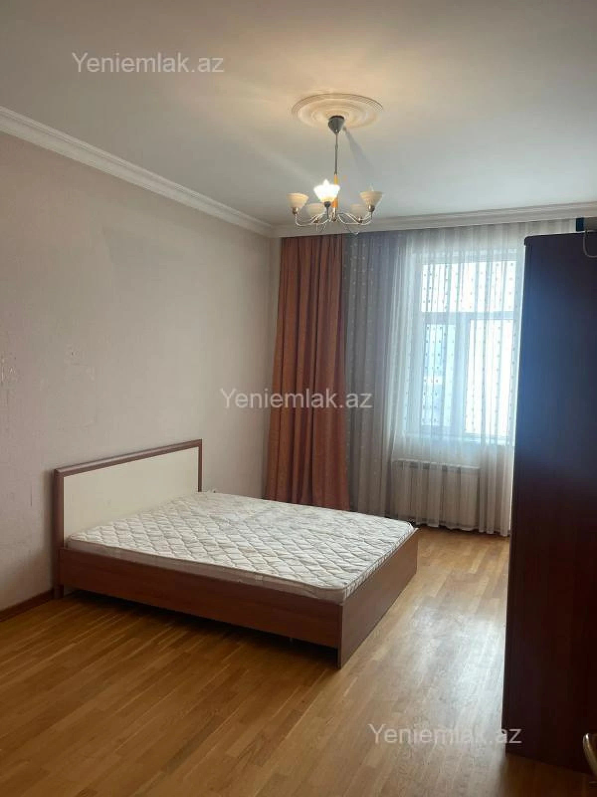 Satılır 4 otaqlı yeni tikili 190 m²