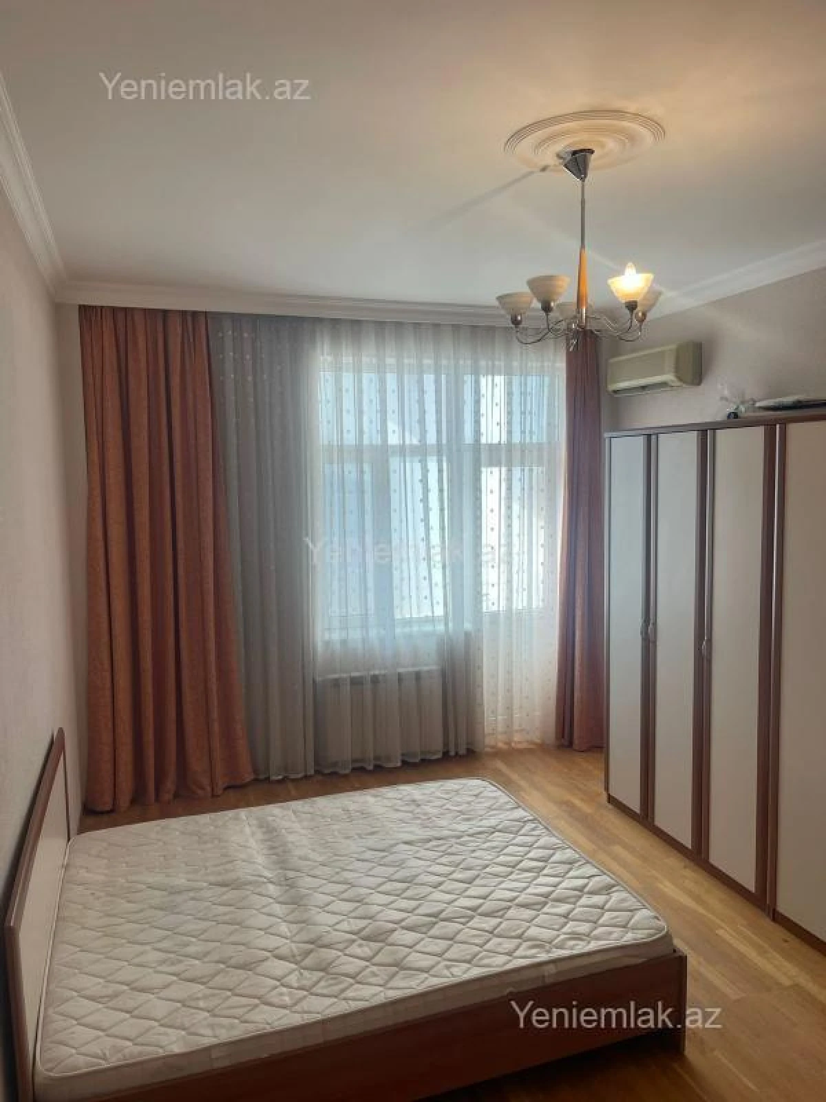 Satılır 4 otaqlı yeni tikili 190 m²