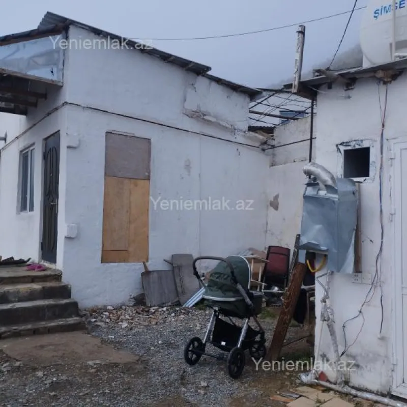 Satılır 1 otaqlı həyət evi 55 m²