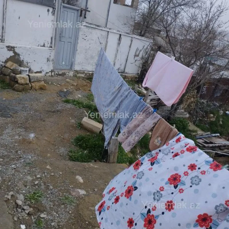 Satılır 1 otaqlı həyət evi 55 m²
