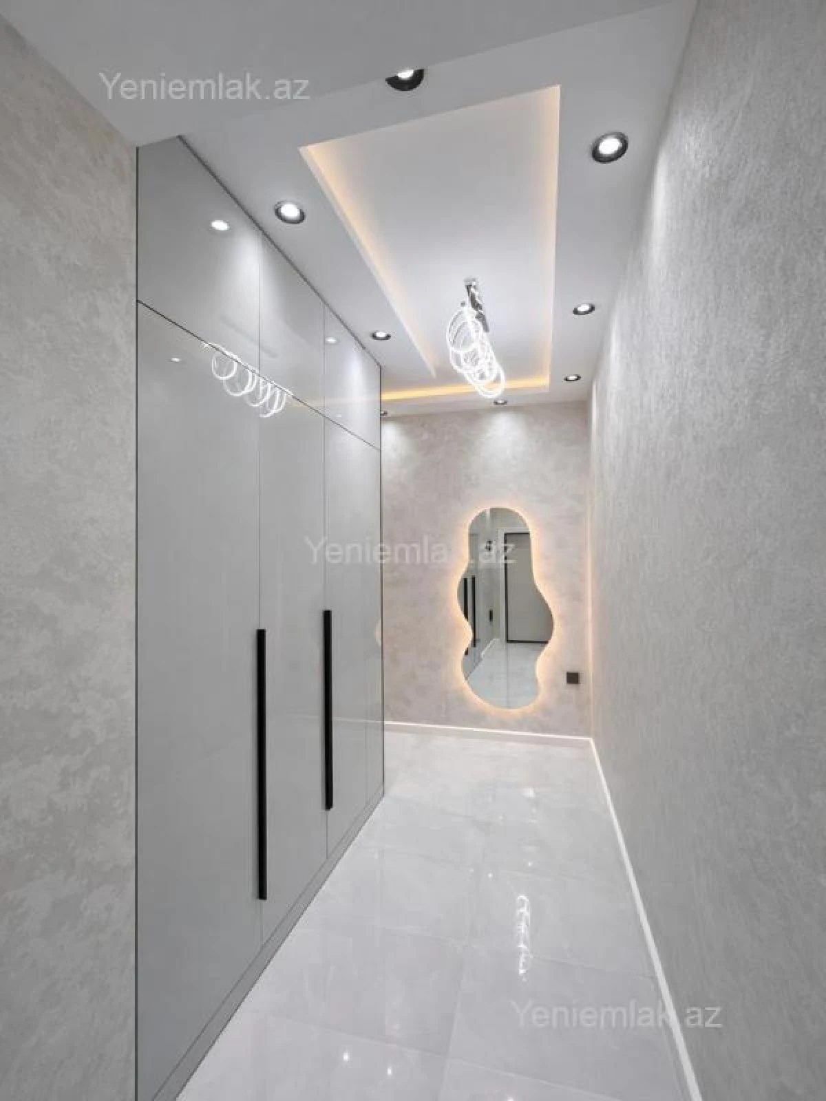 Satılır 3 otaqlı yeni tikili 79 m²