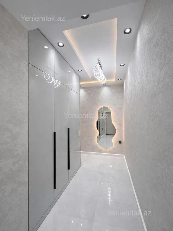 Satılır 3 otaqlı yeni tikili 79 m²