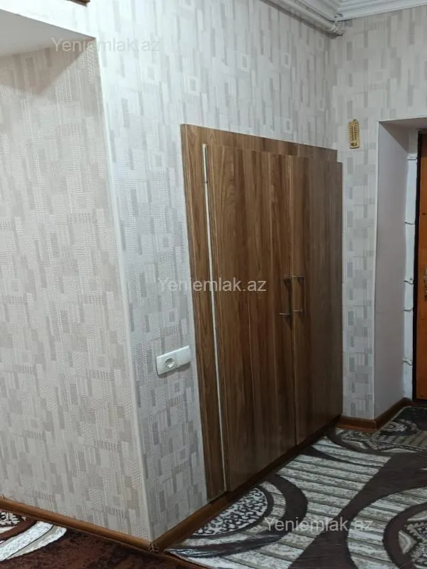 Satılır 3 otaqlı köhnə tikili 75 m²