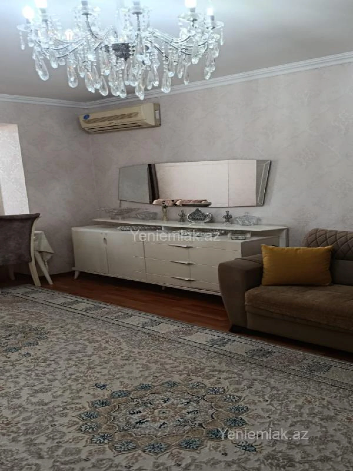 Satılır 3 otaqlı köhnə tikili 75 m²