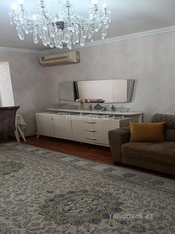 Satılır 3 otaqlı köhnə tikili 75 m²