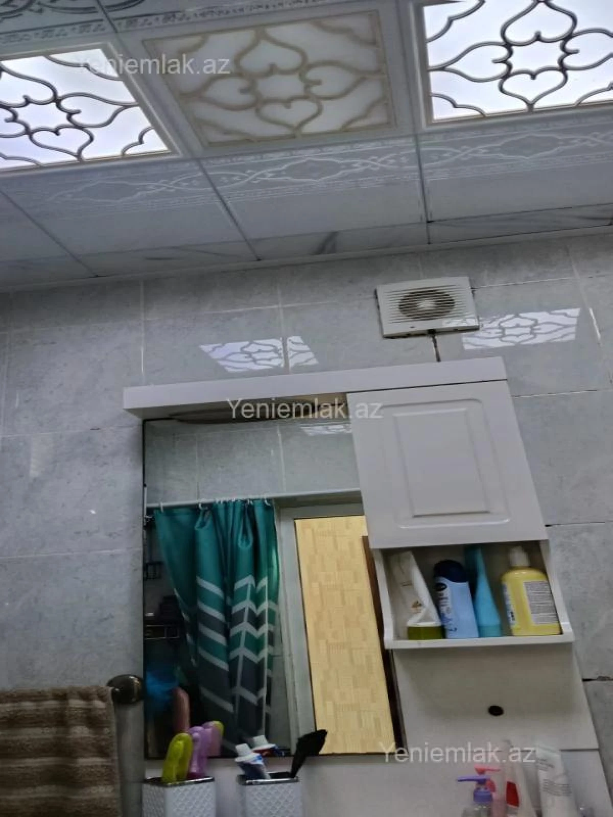 Satılır 3 otaqlı köhnə tikili 75 m²