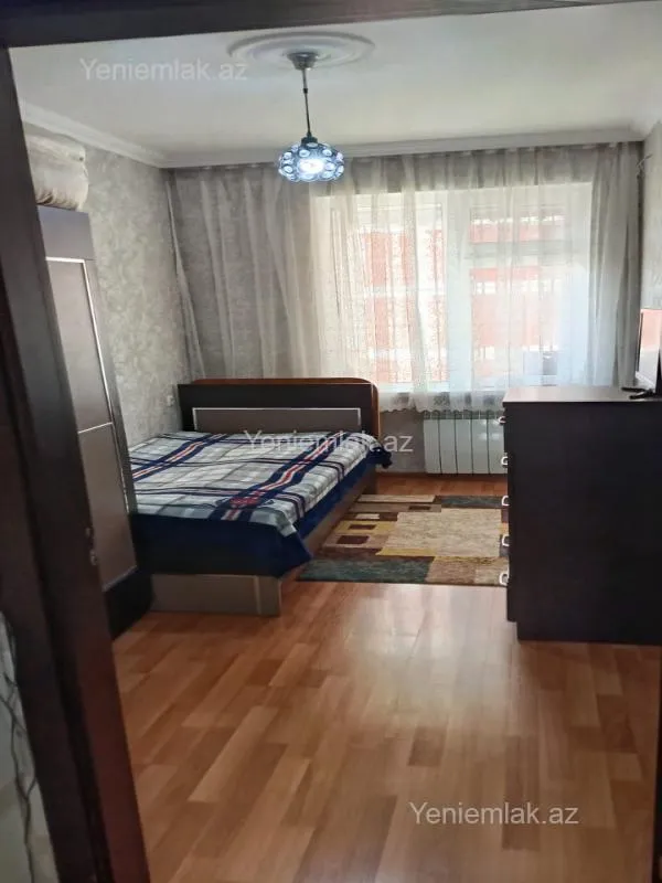 Satılır 3 otaqlı köhnə tikili 75 m²