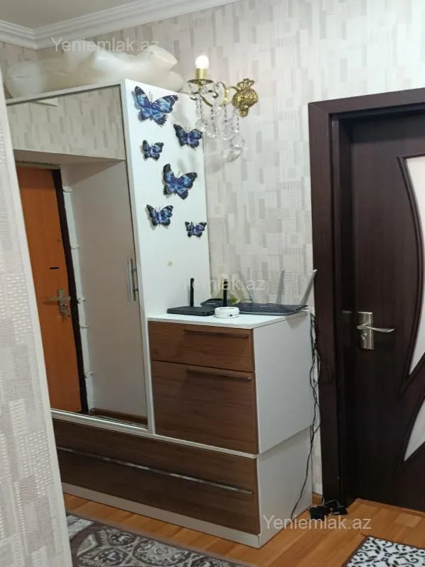 Satılır 3 otaqlı köhnə tikili 75 m²