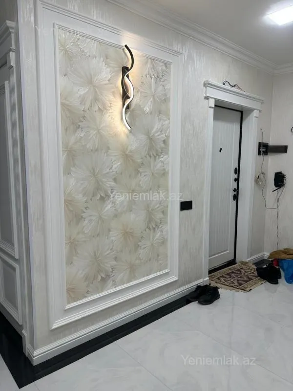 Satılır 4 otaqlı köhnə tikili 100 m²