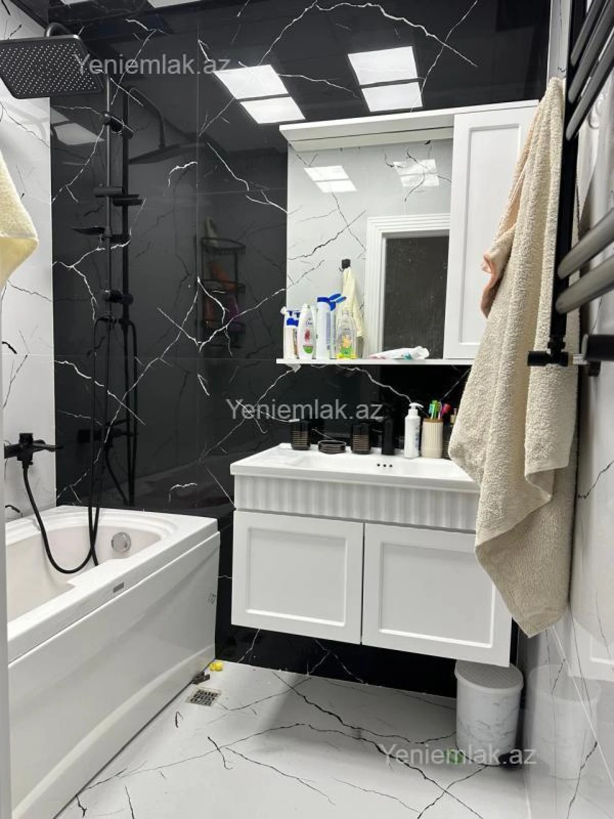 Satılır 4 otaqlı köhnə tikili 100 m²