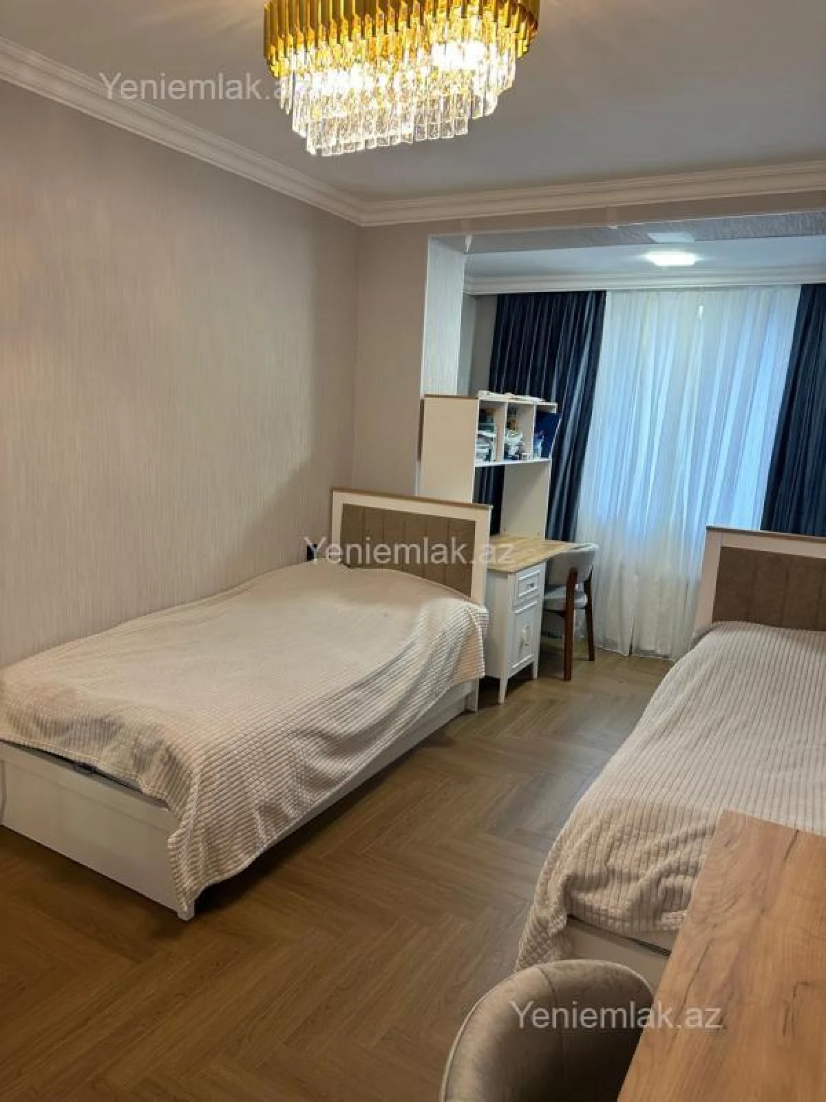 Satılır 4 otaqlı köhnə tikili 100 m²