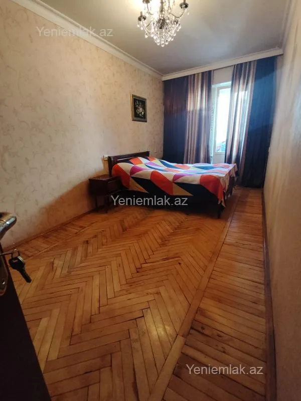 Satılır 2 otaqlı köhnə tikili 50 m²
