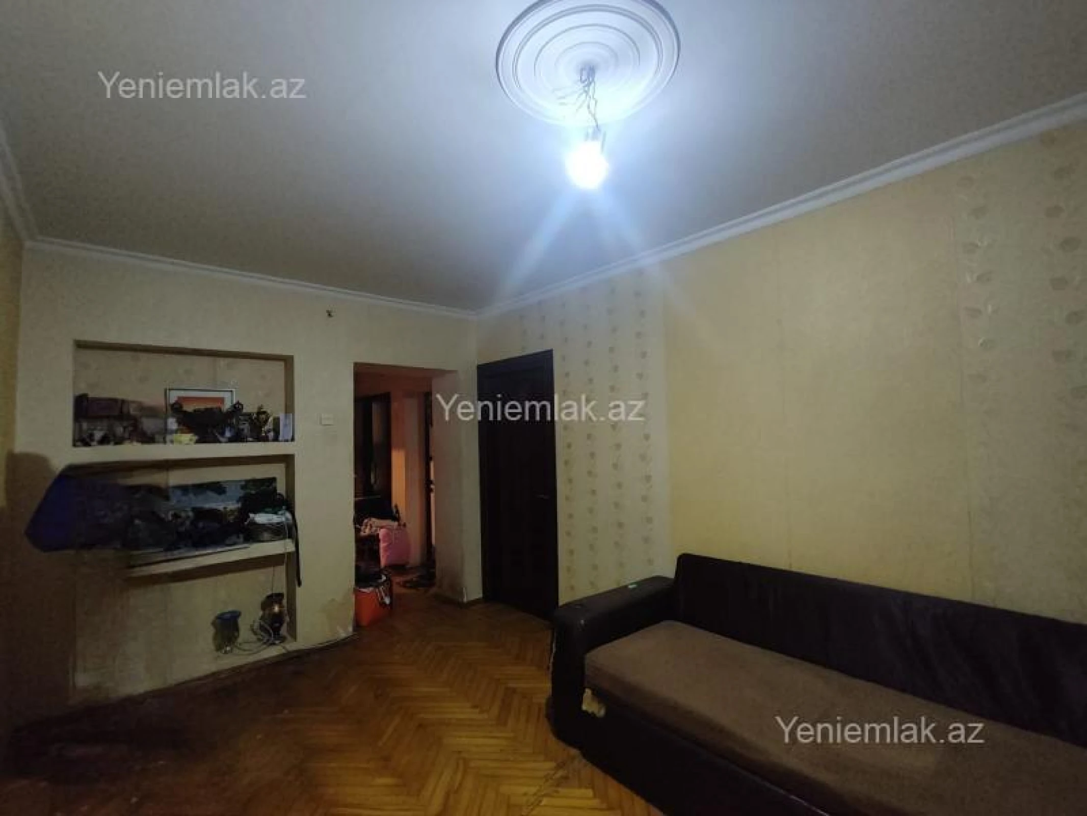 Satılır 2 otaqlı köhnə tikili 50 m²