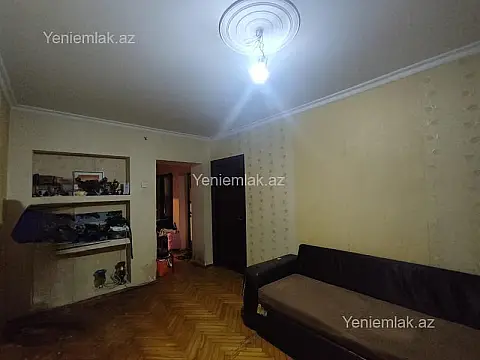 Satılır 2 otaqlı köhnə tikili 50 m²