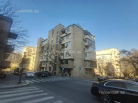 Satılır 2 otaqlı köhnə tikili 50 m²