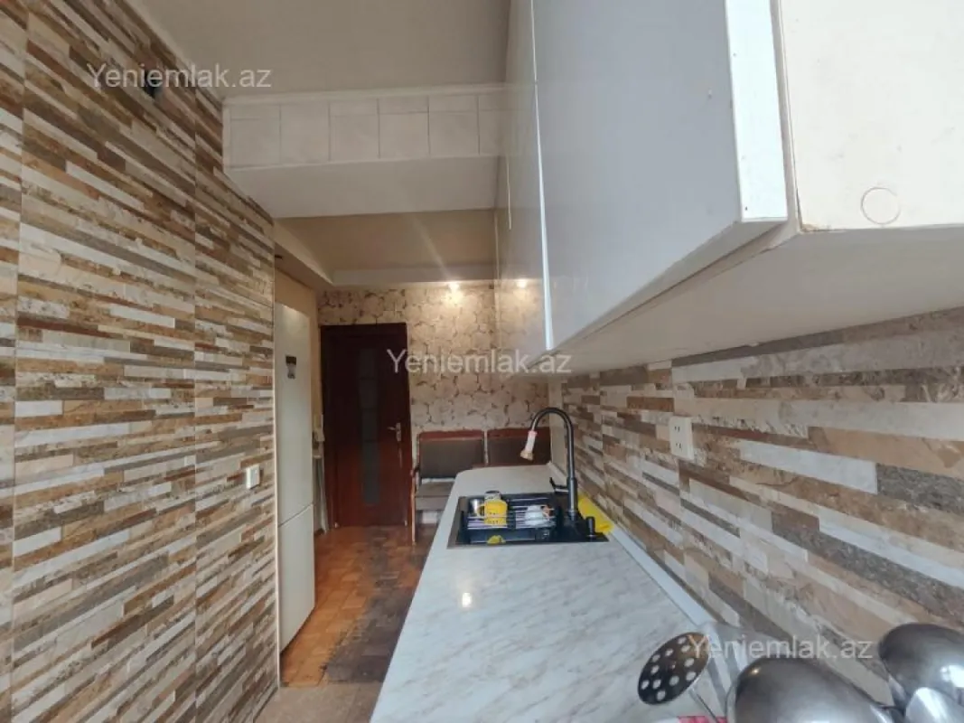 Satılır 2 otaqlı köhnə tikili 50 m²