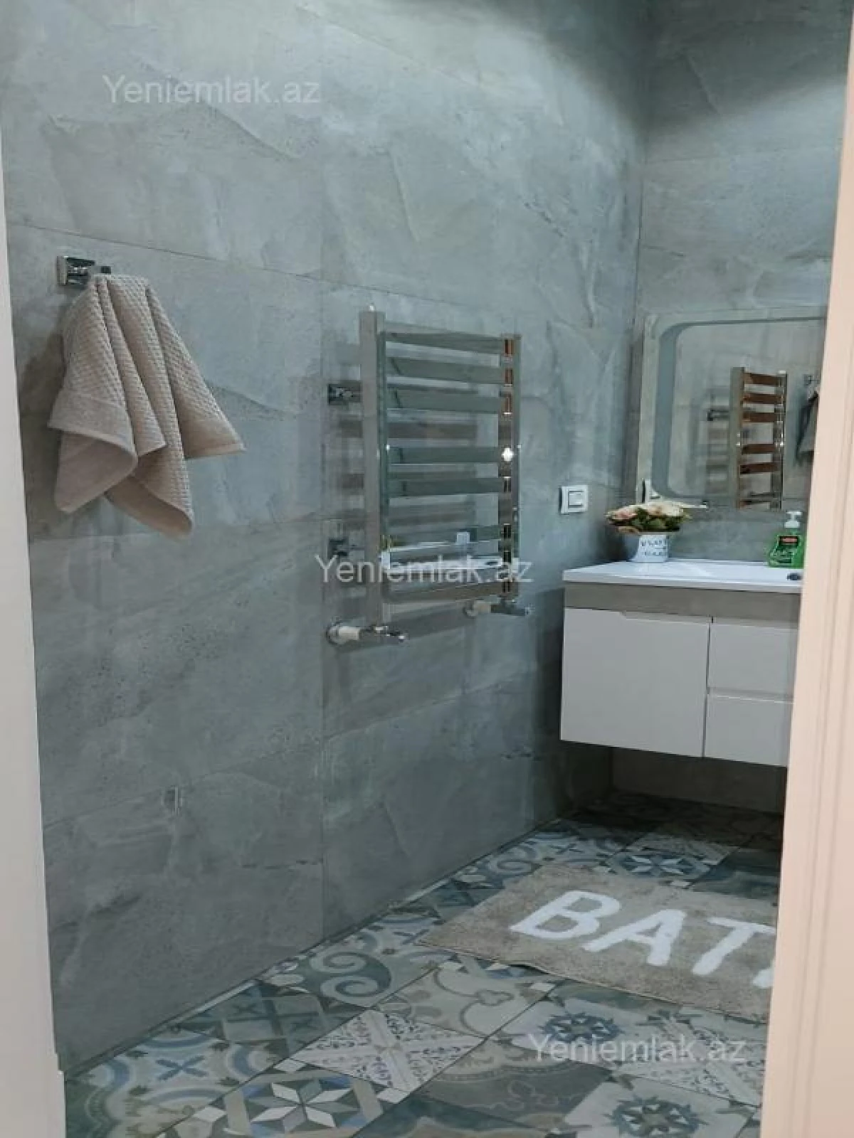 Satılır 2 otaqlı yeni tikili 60 m²