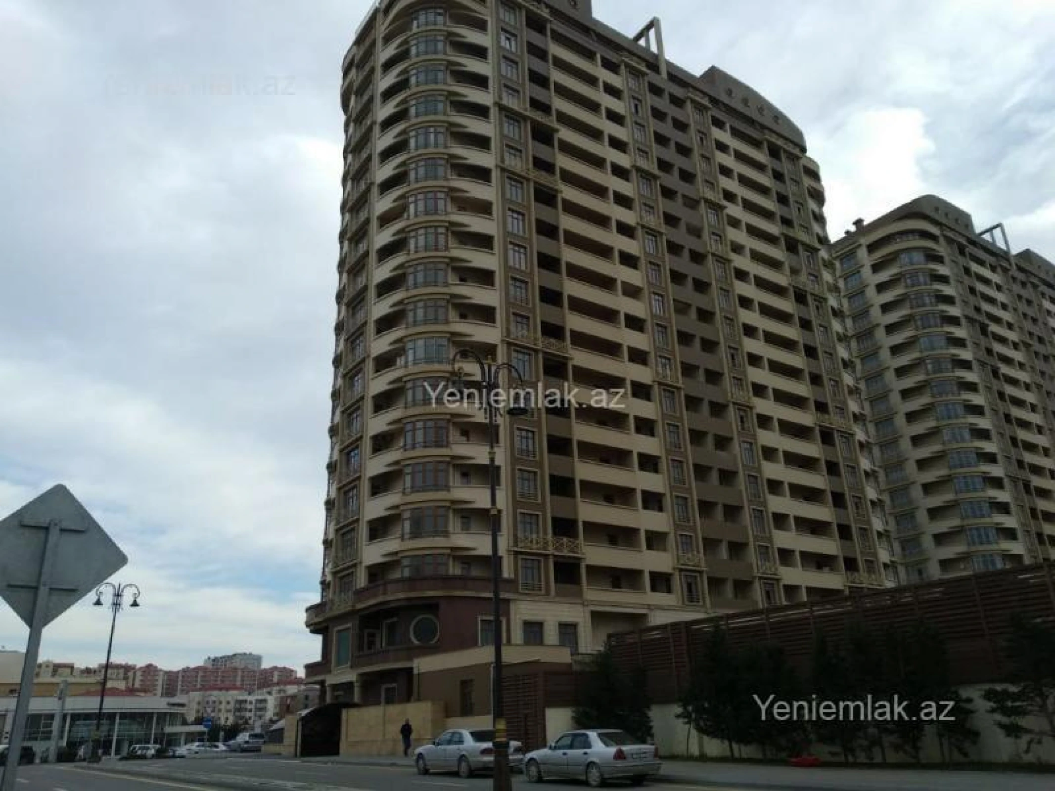 Satılır 2 otaqlı yeni tikili 60 m²