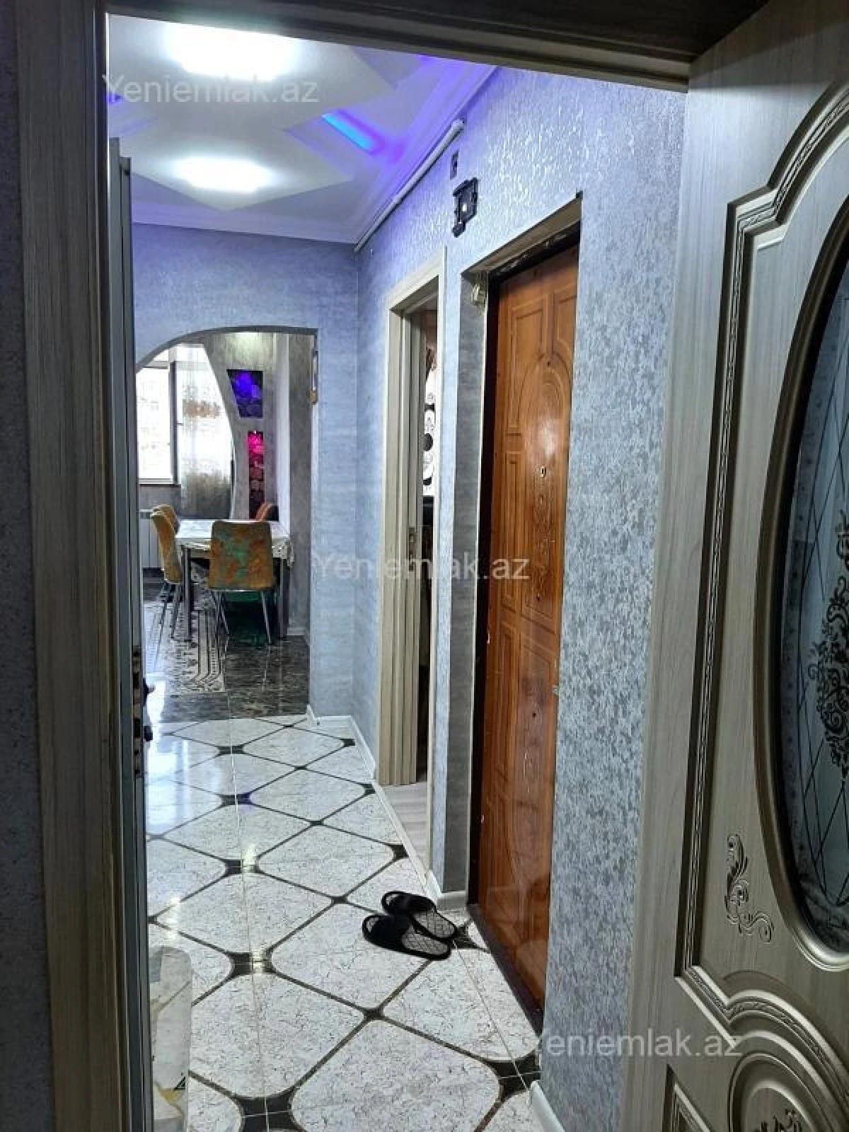 Satılır 2 otaqlı köhnə tikili 60 m²