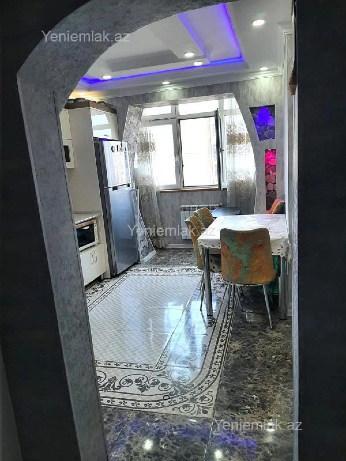 Satılır 2 otaqlı köhnə tikili 60 m²