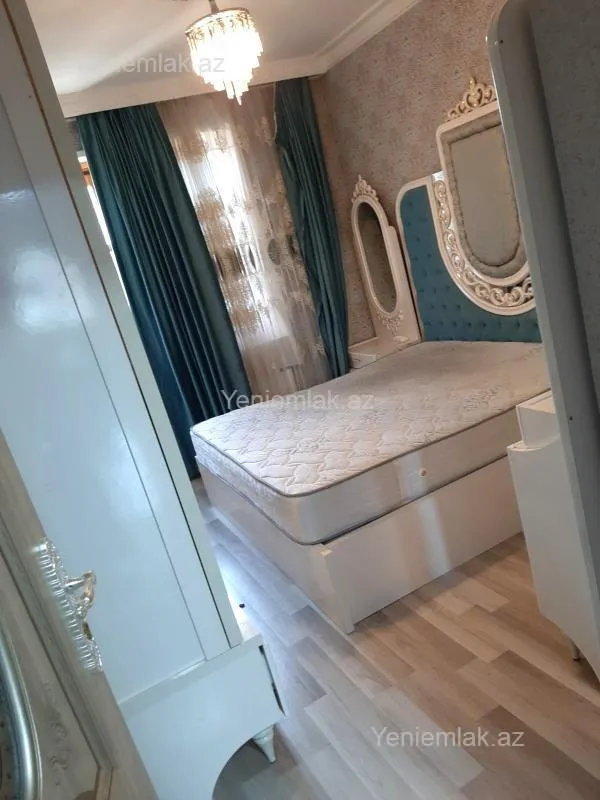 Satılır 2 otaqlı köhnə tikili 60 m²