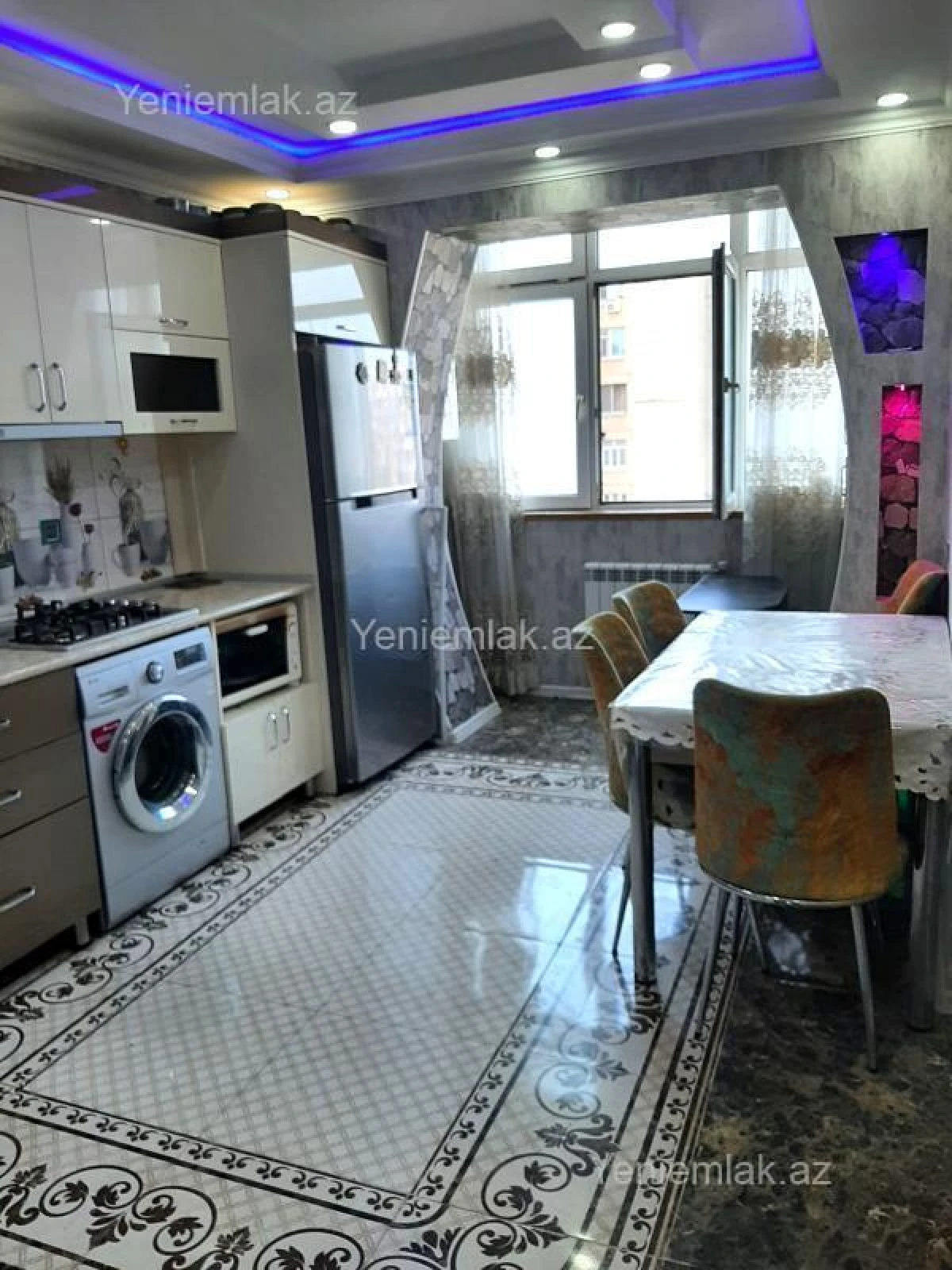 Satılır 2 otaqlı köhnə tikili 60 m²