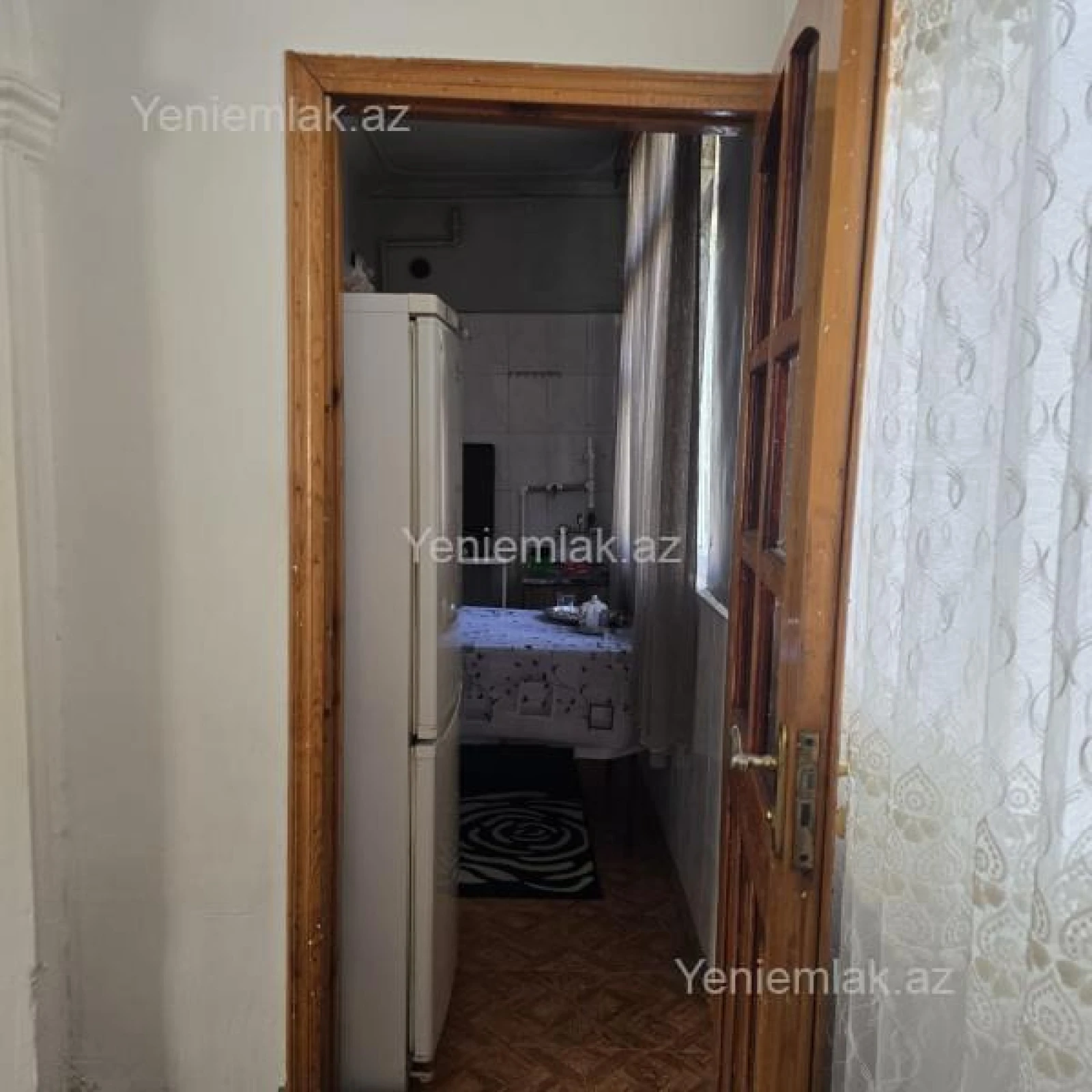 Satılır 1 otaqlı köhnə tikili 40 m²