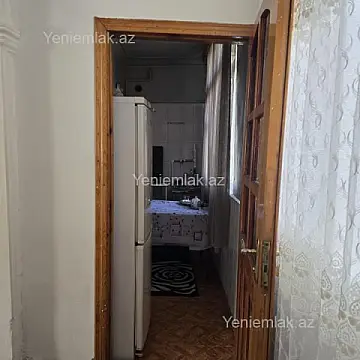 Satılır 1 otaqlı köhnə tikili 40 m²