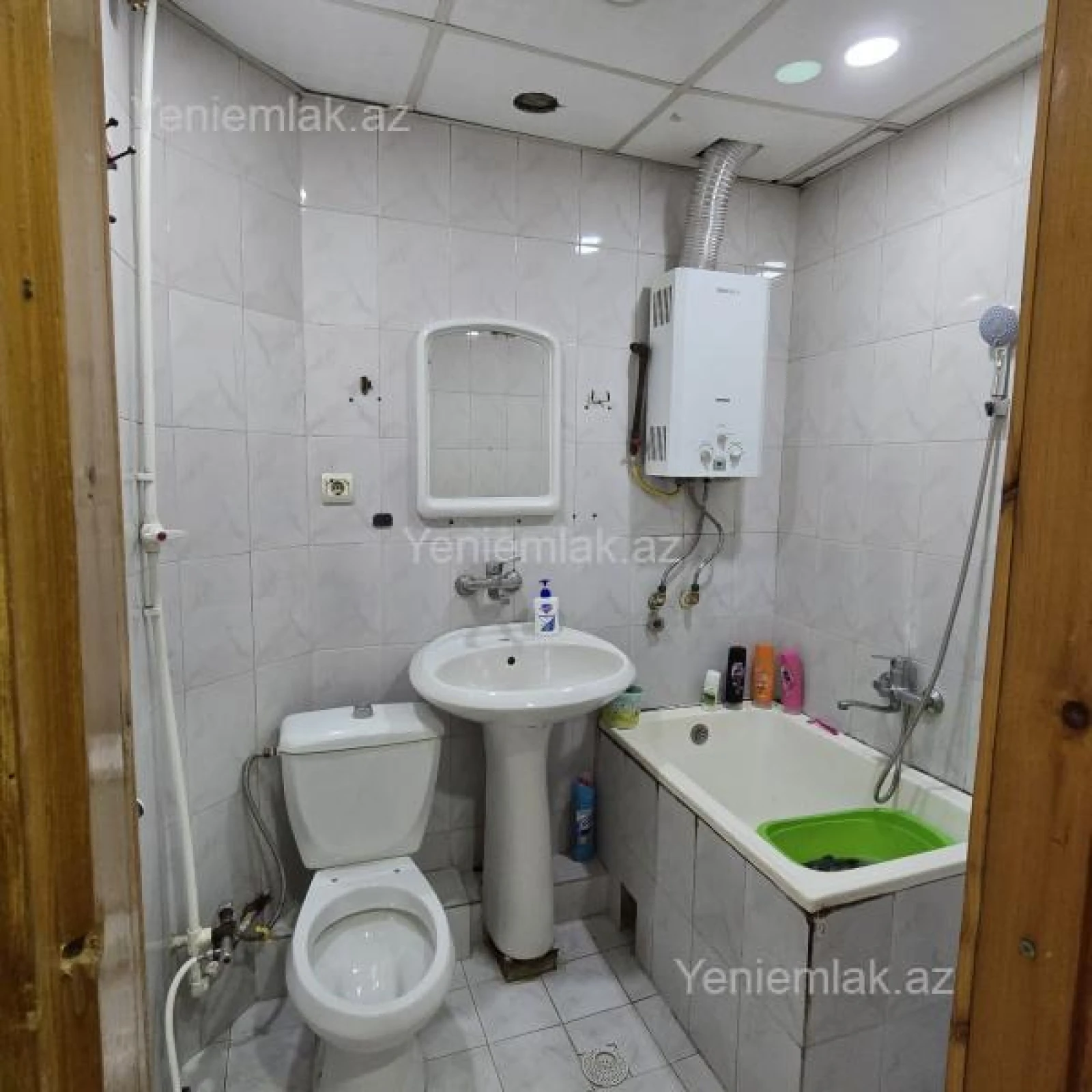 Satılır 1 otaqlı köhnə tikili 40 m²
