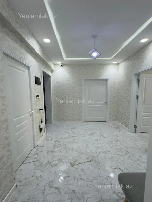 Satılır 2 otaqlı yeni tikili 76 m²