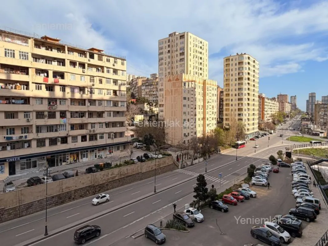 Satılır 2 otaqlı yeni tikili 76 m²