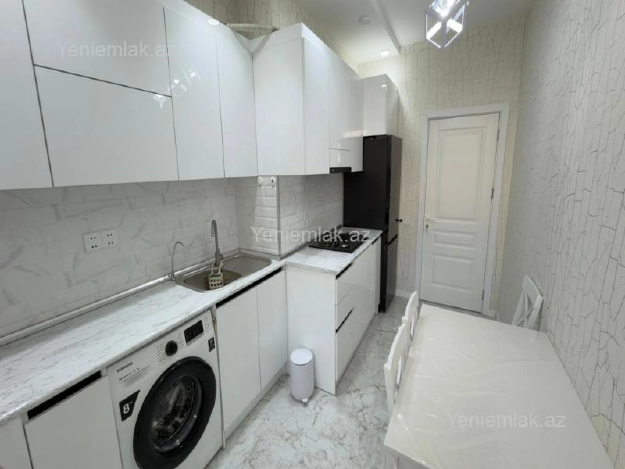 Satılır 2 otaqlı yeni tikili 76 m²