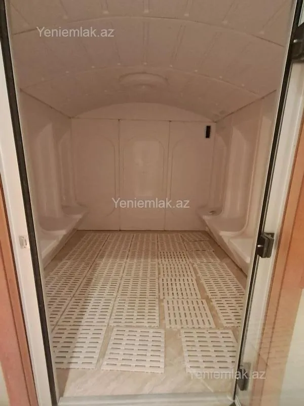 Satılır 12 otaqlı həyət evi 3000 m²